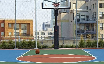 樓頂籃球場、網球場