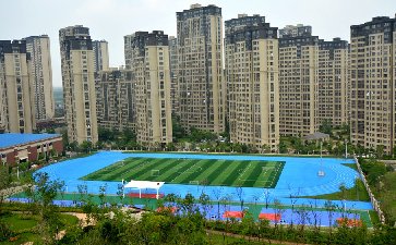 萬科城民主小學校區藍色操場
