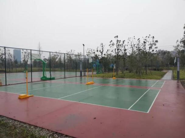 城市主題公園網球場、籃球場